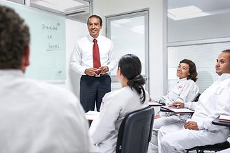 Capacitación presencial de empleados en Henkel