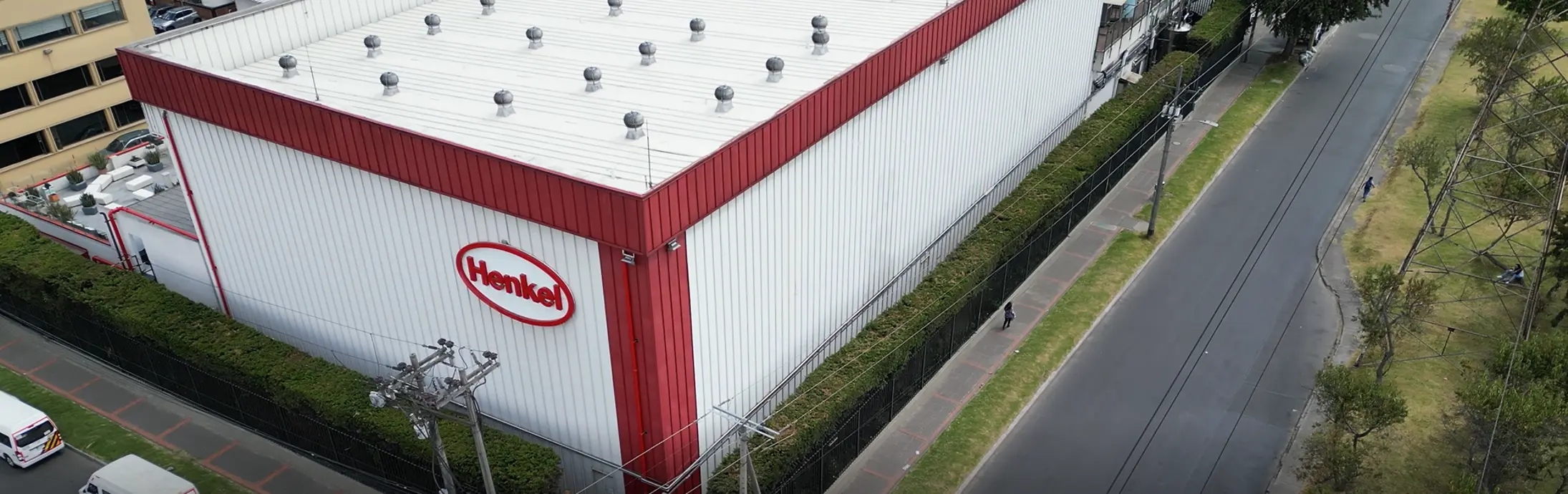 Henkel Colombiana planta de producción Montevideo.