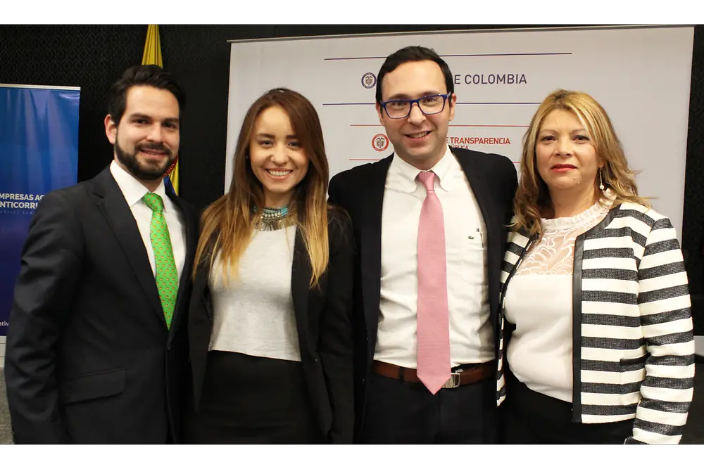 Marco Martinez, Laura Parra, Gabriel Cifuentes y Elizabeth Castillo